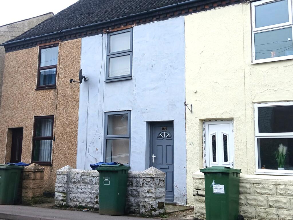 Main image of property: Cannock Road, CANNOCK