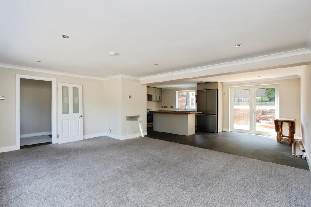 House in Tonbridge - View 4