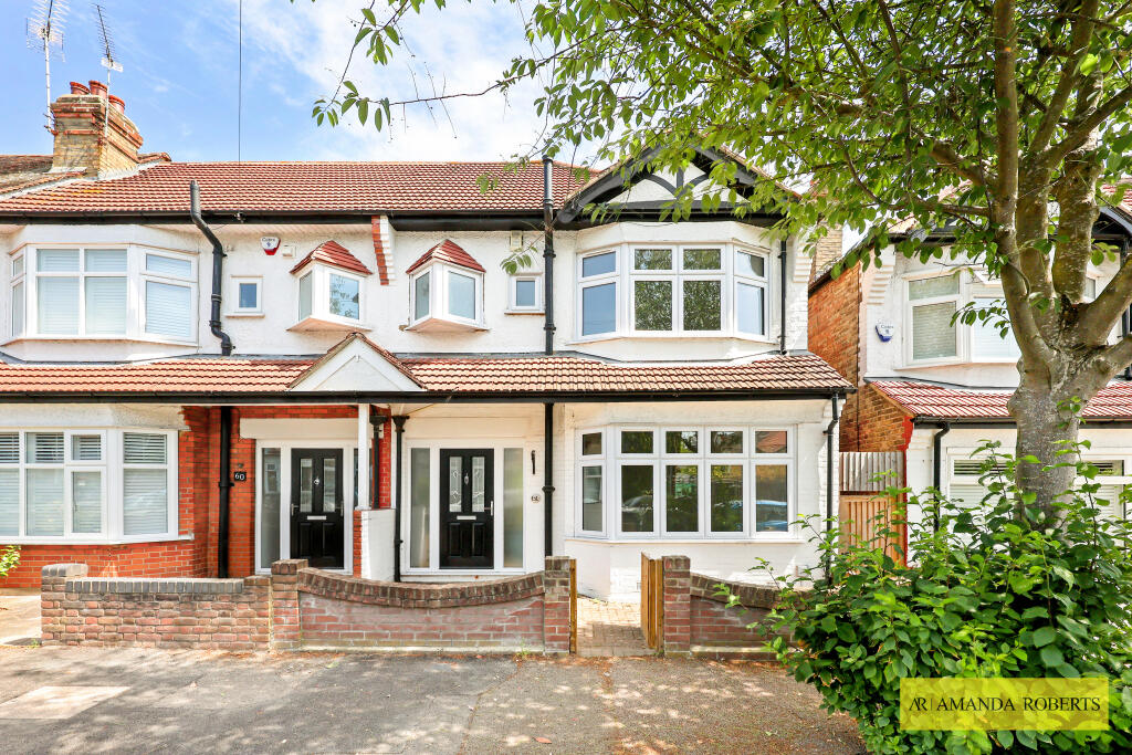 Whitehall Gardens, Chingford, Waltham Forest photo 2