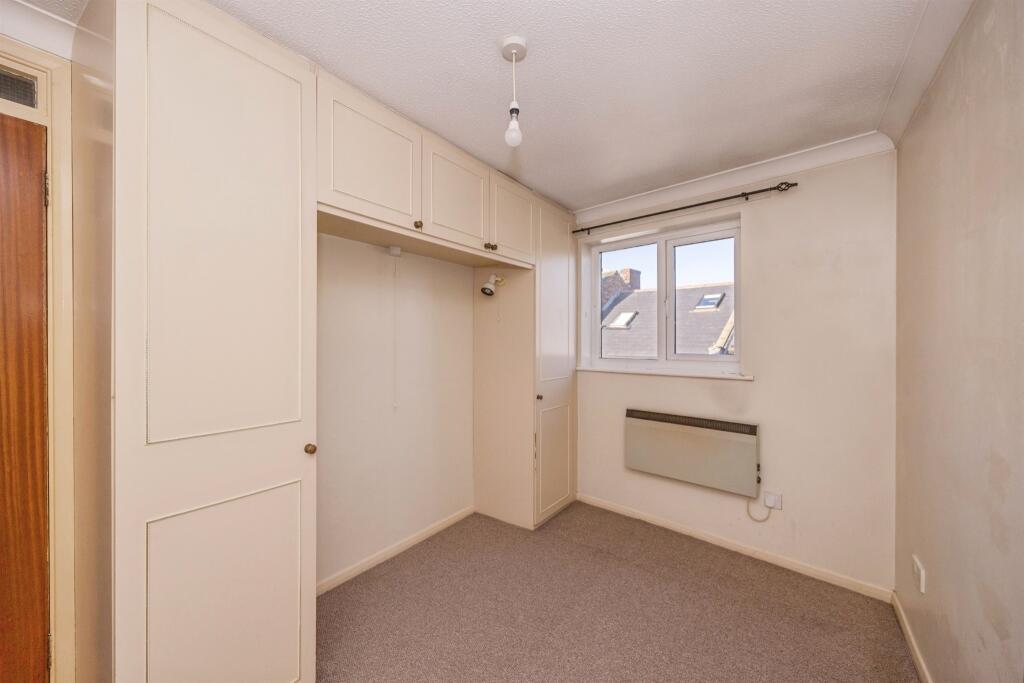 Apartment in Portsmouth, Southsea - View 4