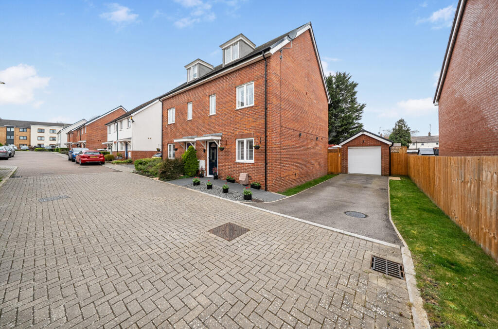 Main image of property: London Road, Dunstable, Bedfordshire