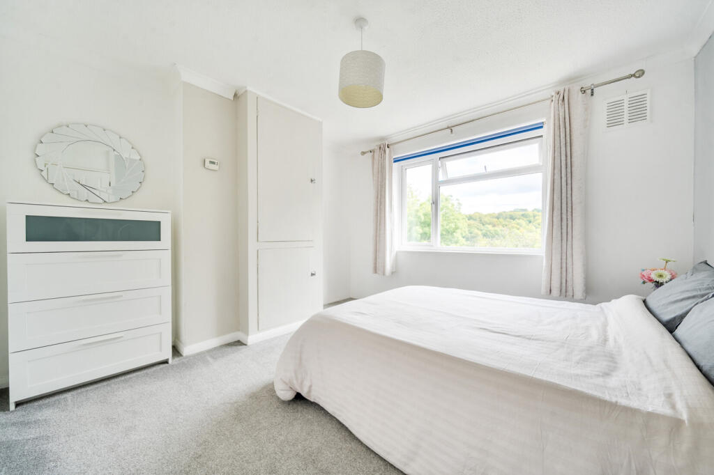 House in Hemel Hempstead - More