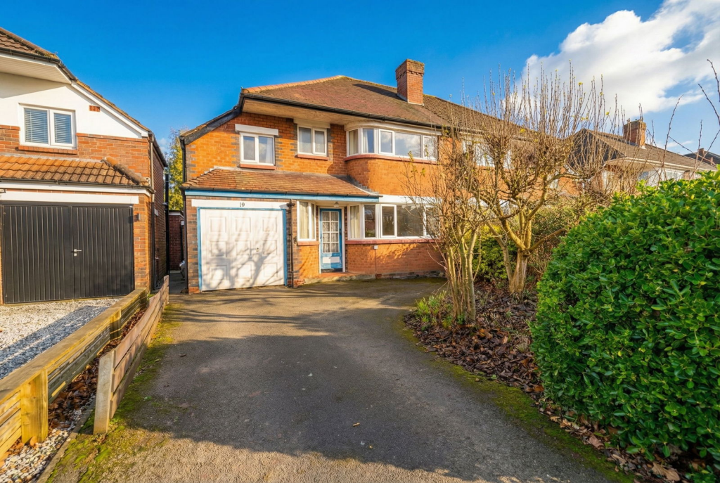 Main image of property: Queens Avenue, Shirley