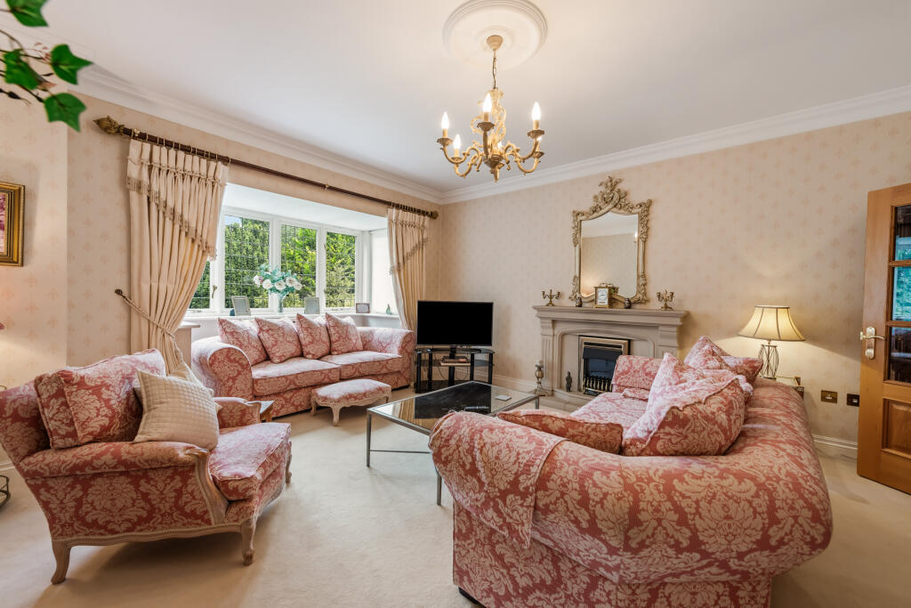 Main image of property: Warwick Road, Solihull, B91