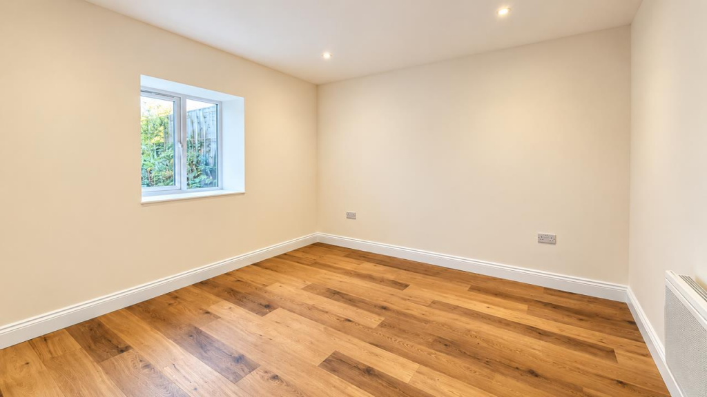 Apartment in Tonbridge - More
