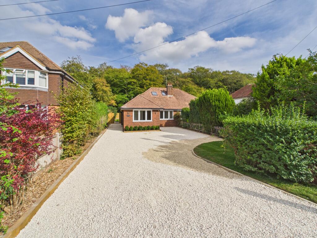 3-bed semi-detached on Spurlands End Road, Great Kingshill, High Wycombe, Buckinghamshire, HP15 6HX, £650,000