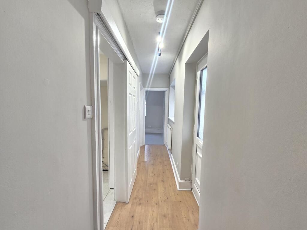 Apartment in Southampton - More