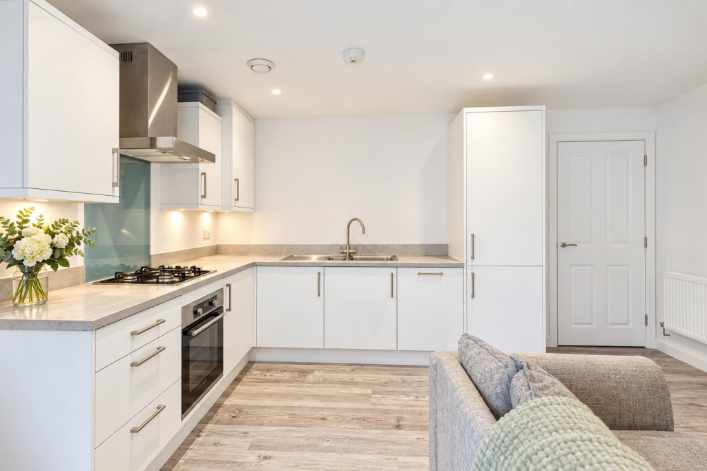 Whitworth Crescent, Southampton SO18 photo 4