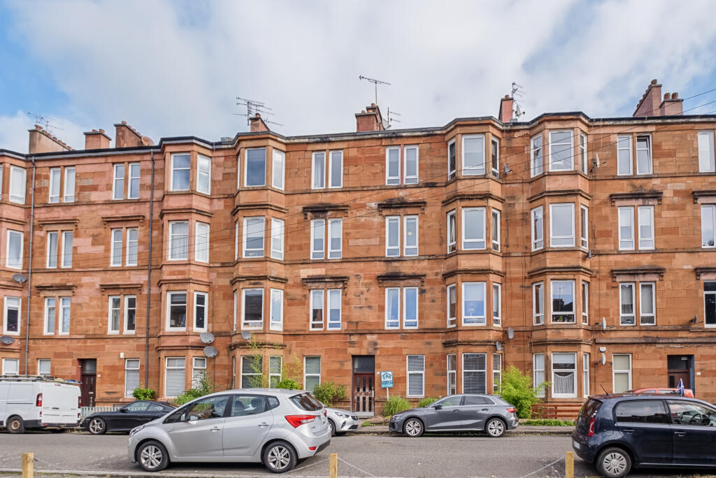 Main image of property: Flat 3/2, 121 Cartvale Road, Glasgow, G42