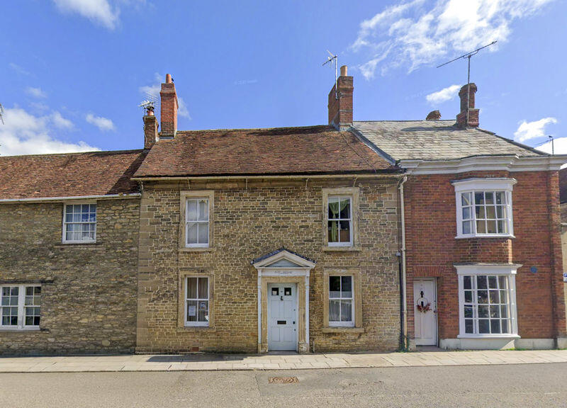 Main image of property: Pretty period property in a central location 