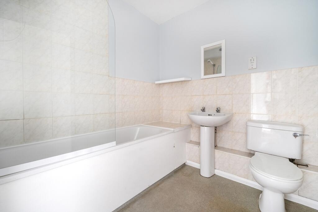 Additional image 10 of Avenue Road St. Albans AL1