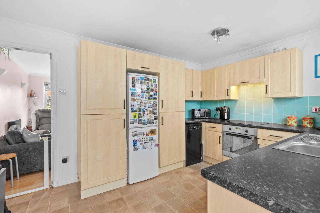 House in Hemel Hempstead - More