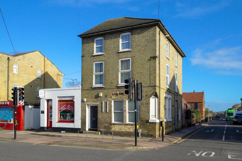 Main image of property: Kneesworth Street, Royston, Hertfordshire, SG8