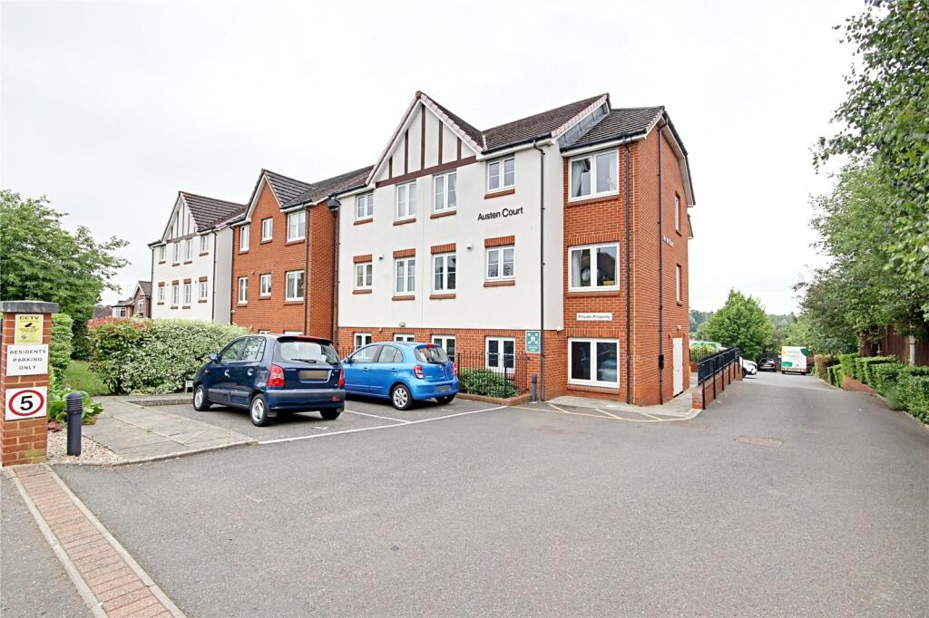 Main image of property: Winchmore Hill Road, London, N21