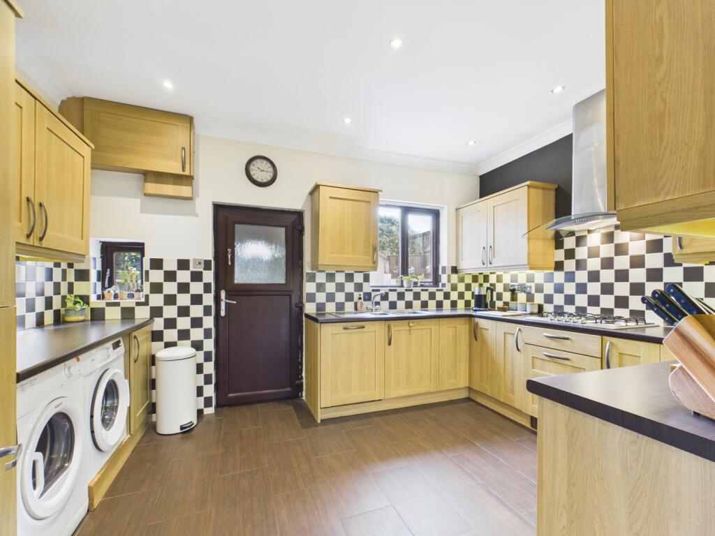 House in Wakefield - View 5