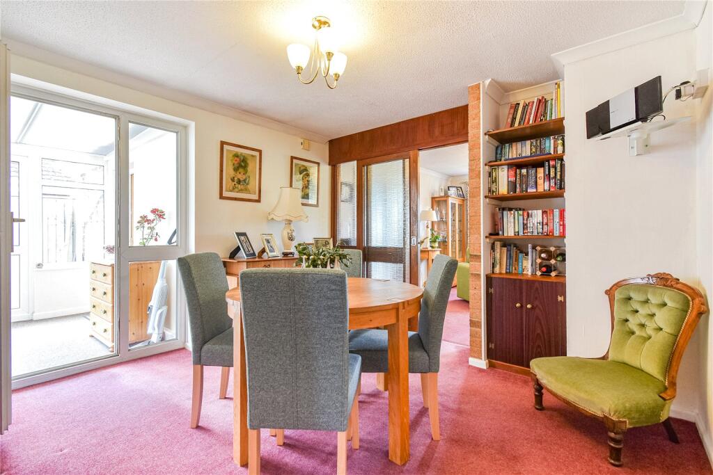 Addington Close, Devizes, Wiltshire, SN10 photo 4