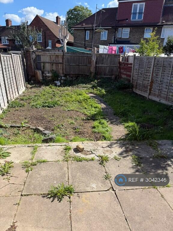 House in London, Bellingham, Southend - View 4