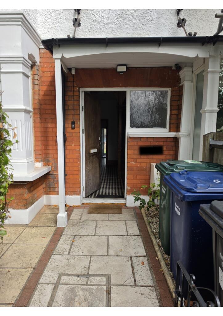 Main image of property: Briarfield Avenue, London N3 2LG