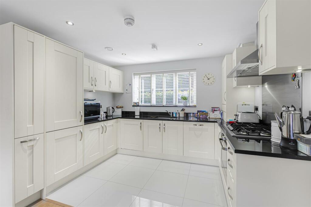 Clements Close, Puckeridge photo 2