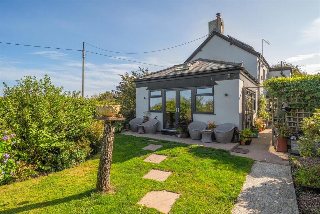House in Exeter - View 5