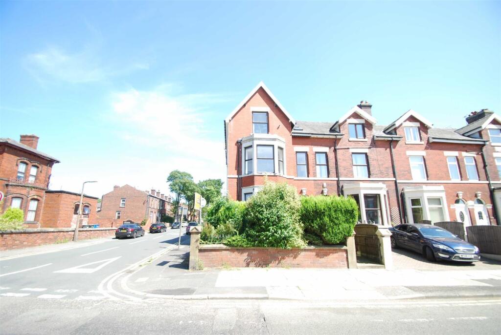 Walmersley Road, Bury