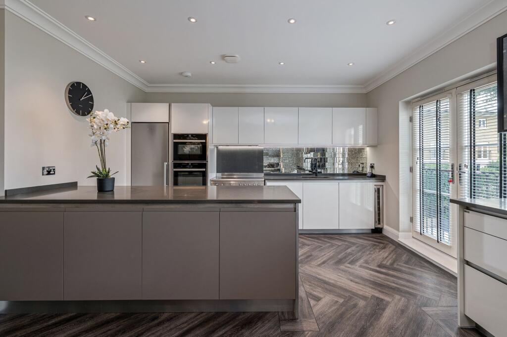 House in Stockport - View 4
