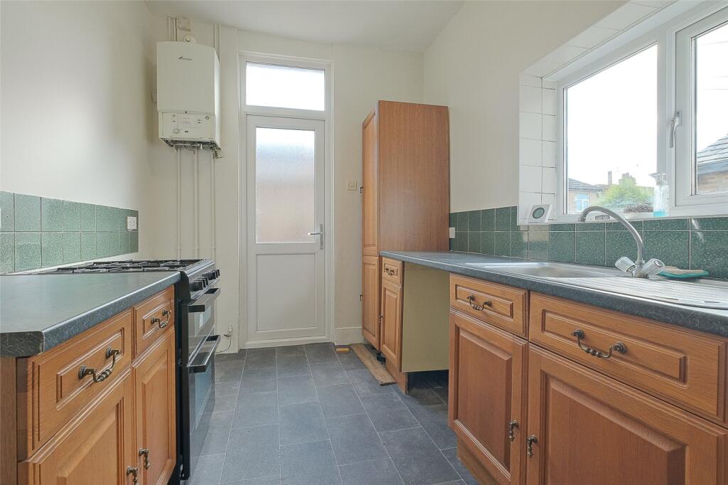 Avenue Parade, Accrington, BB5 photo 5