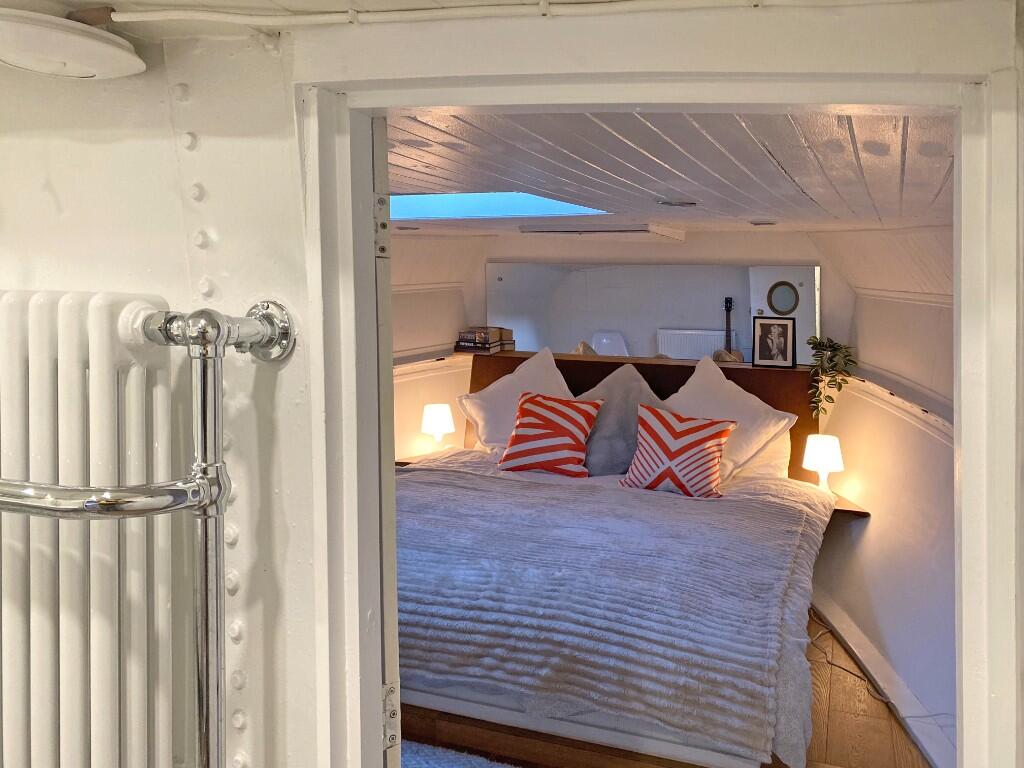 House in London, Surrey Quays, Rotherhithe - View 4