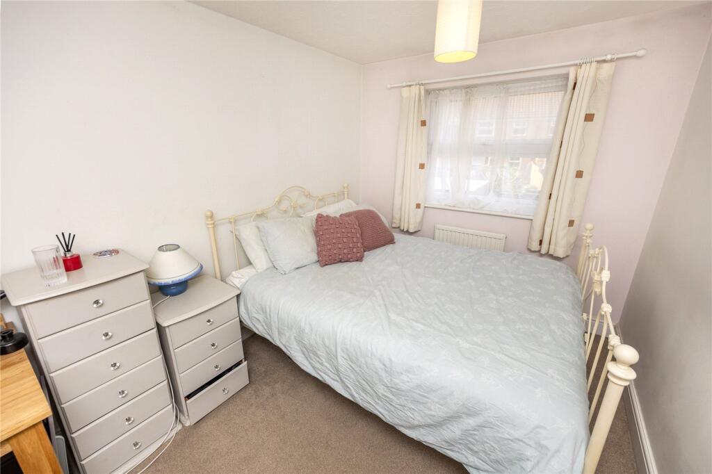 House in Crawley, Maidenbower, Worth - More