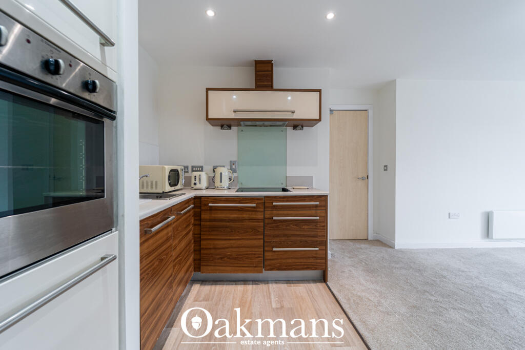 Apartment in Birmingham, West Midlands - More