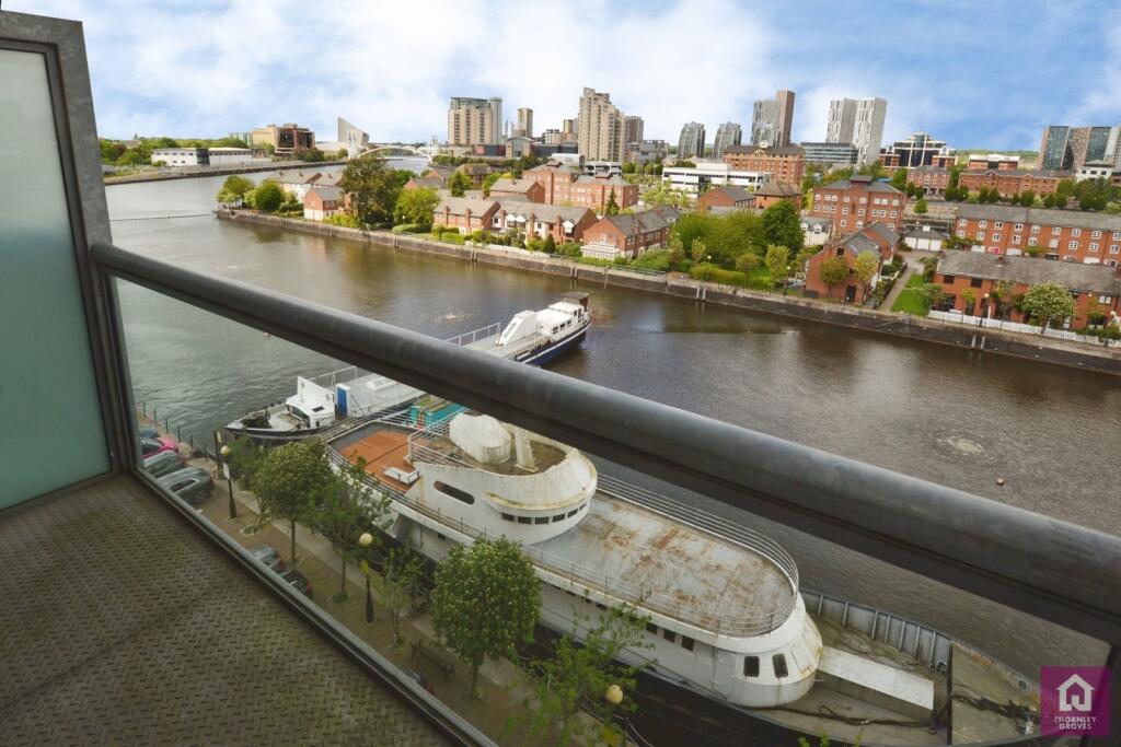 Apartment in Salford, Ordsall - More