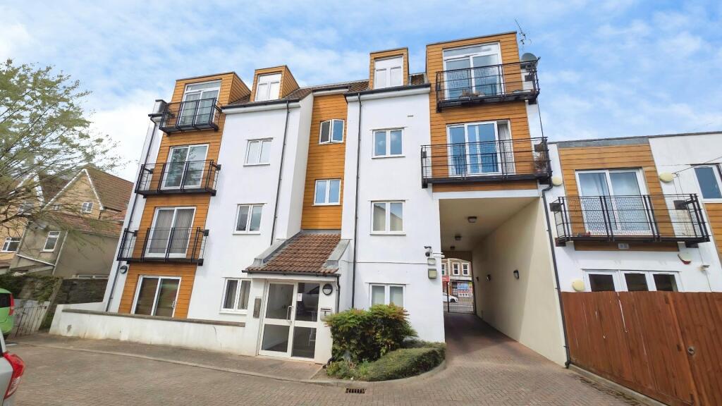 Apartment in Bristol, Fishponds