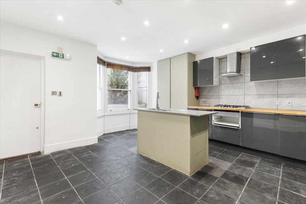Percy Road, Shepherds Bush - More