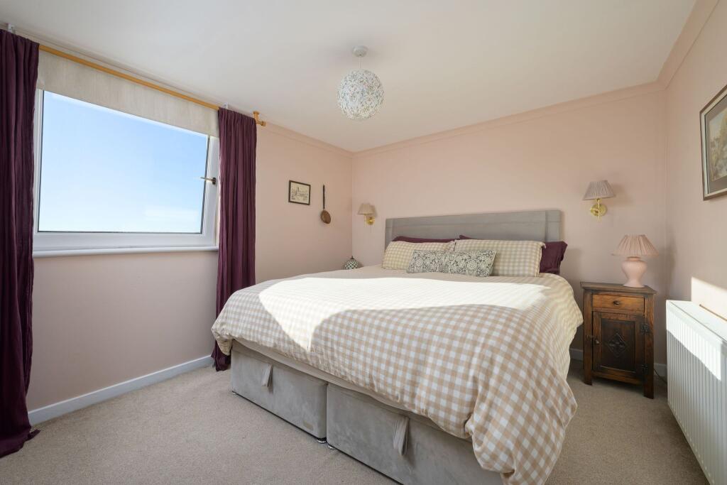 Apartment in Edinburgh - More