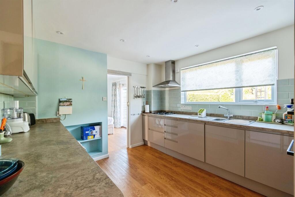 House in Swindon, Box - View 4