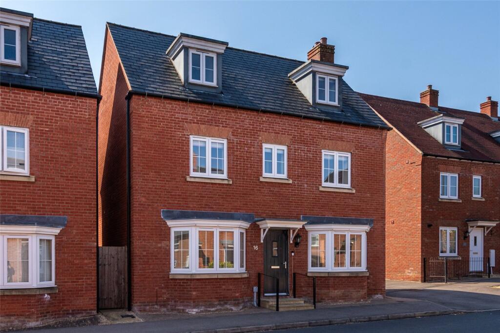Main image of property: Needlepin Way, Buckingham, Buckinghamshire, MK18