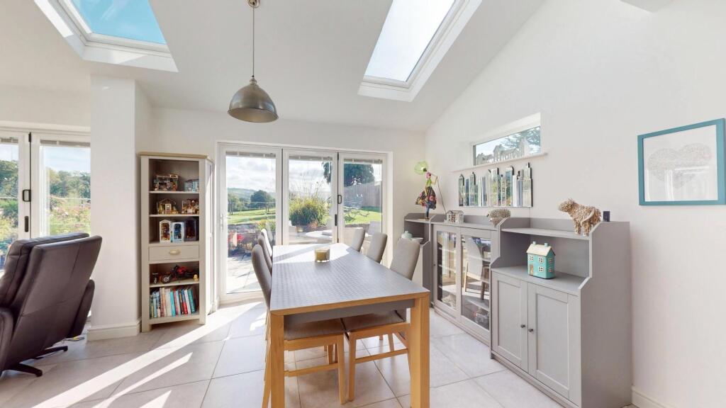 House in Llandudno, Llanfair Dyffryn Clwyd - More