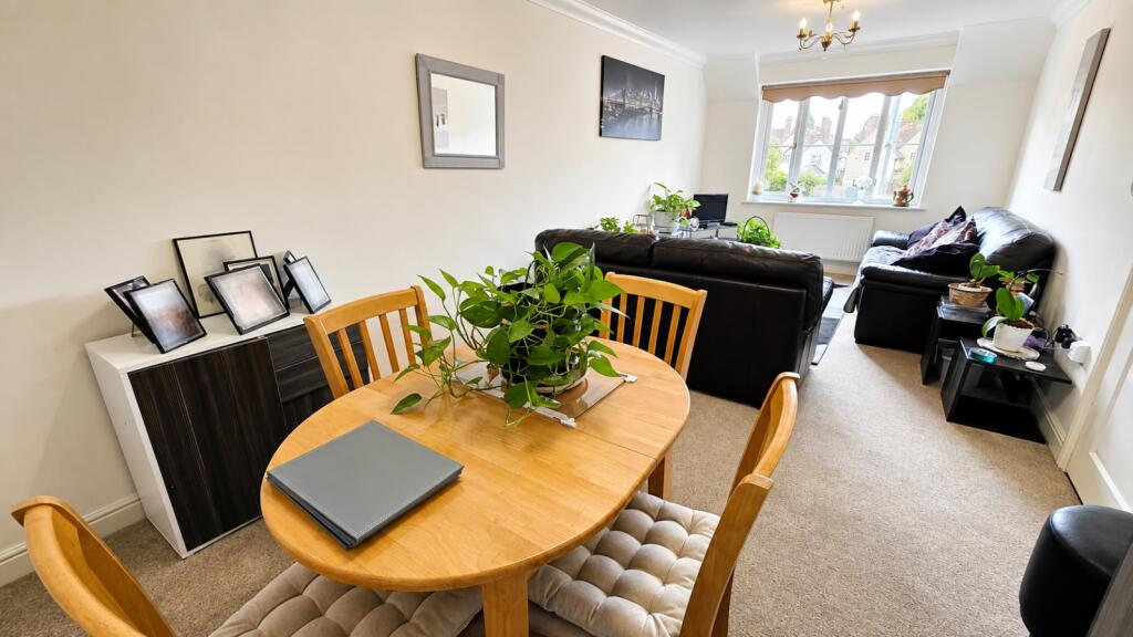 Apartment in London - View 3