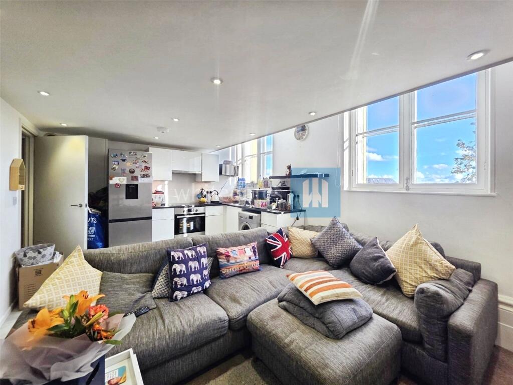 Apartment in Wakefield - More