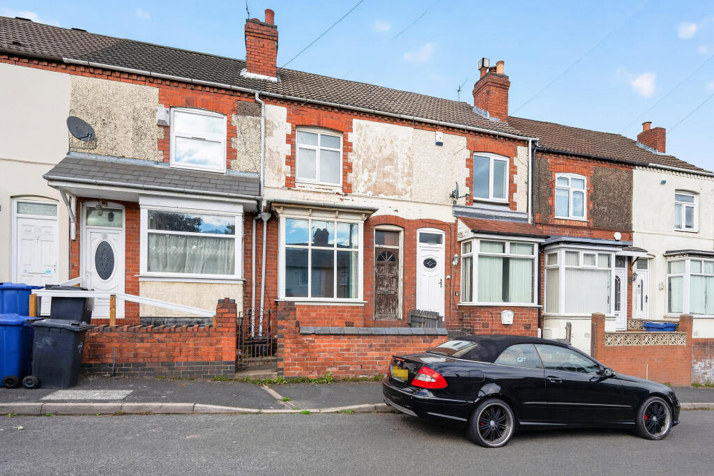 House in Dudley, Blower's Green - View 2
