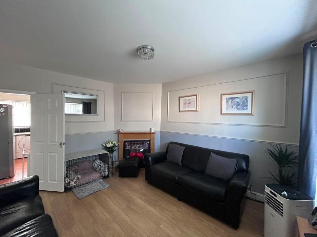 House in Amber Valley, Aldercar and Langley Mill CP - View 3