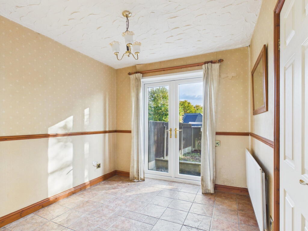 37 Cockersand Drive, Hala, Lancaster, LA1 4QL photo 3