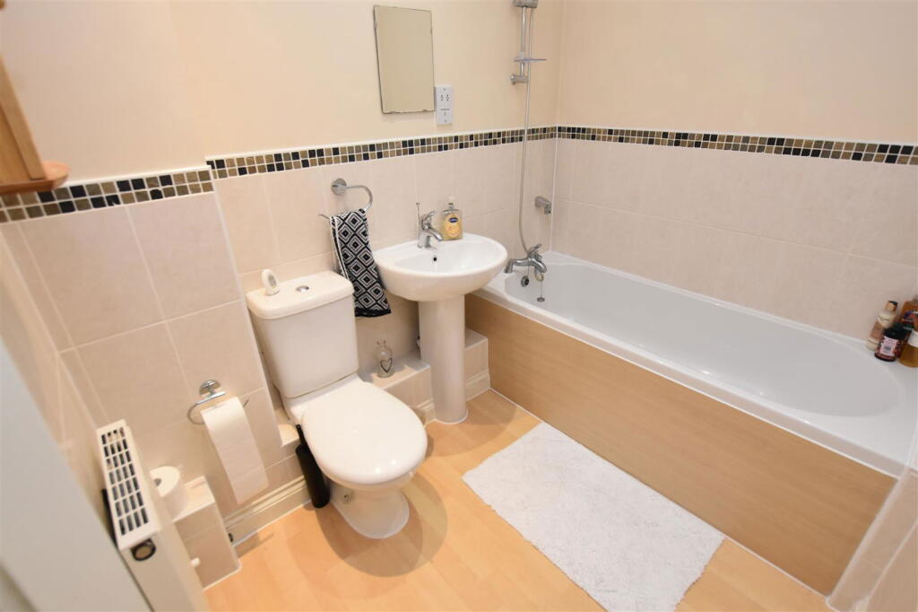 Storeton Road, Oxton photo 3