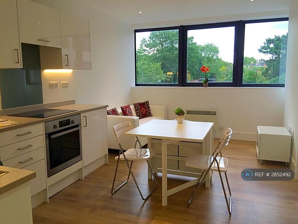 Main image of property: Hanover House, Reading, RG1