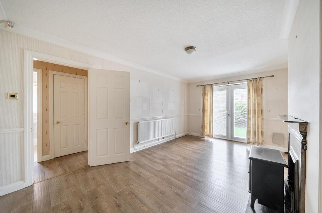 Manor Drive ~ North Duffield, Selby photo 3