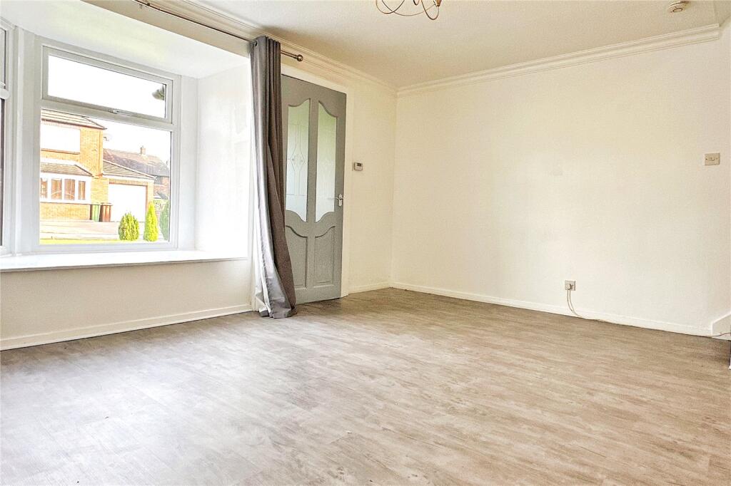 Earnshaw Close, Ashton-under-Lyne, Greater Manchester, OL7 photo 3