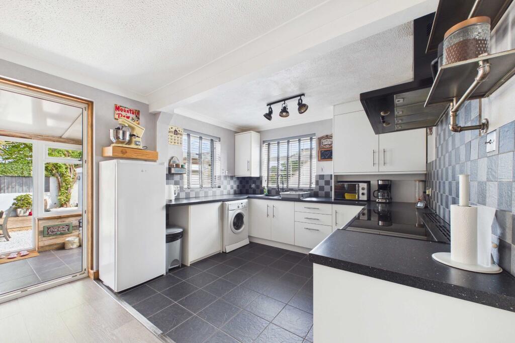 House in Paignton, Foxhole - View 4