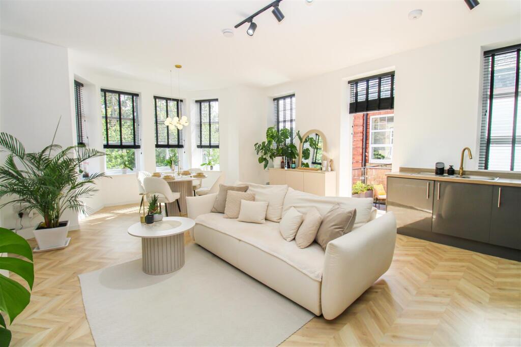 Apartment in Wakefield, West Yorkshire - View 4