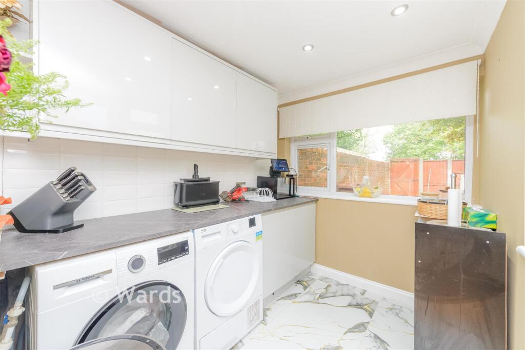 House in Chatham, Medway - View 4
