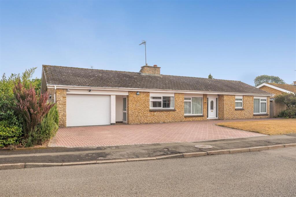 Main image of property: Kings Stile, Middleton Cheney, Banbury